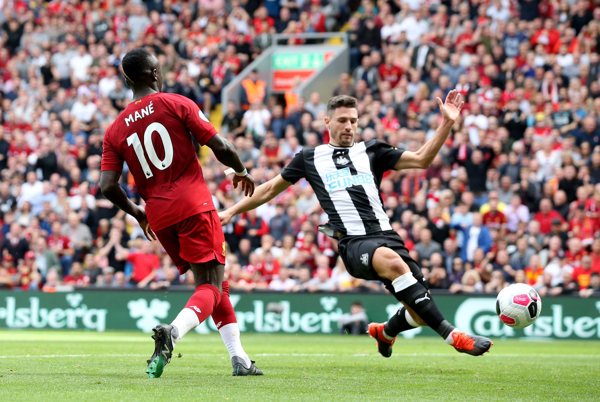 击型中场位 击型中场位